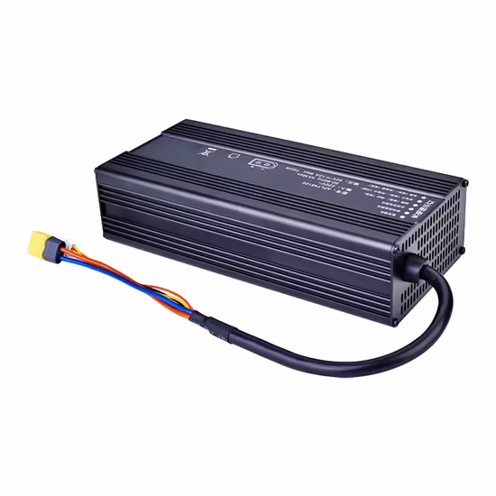 Venda direta da fábrica 84V 40A 3600W Carregador para 20s 72V 74V Li